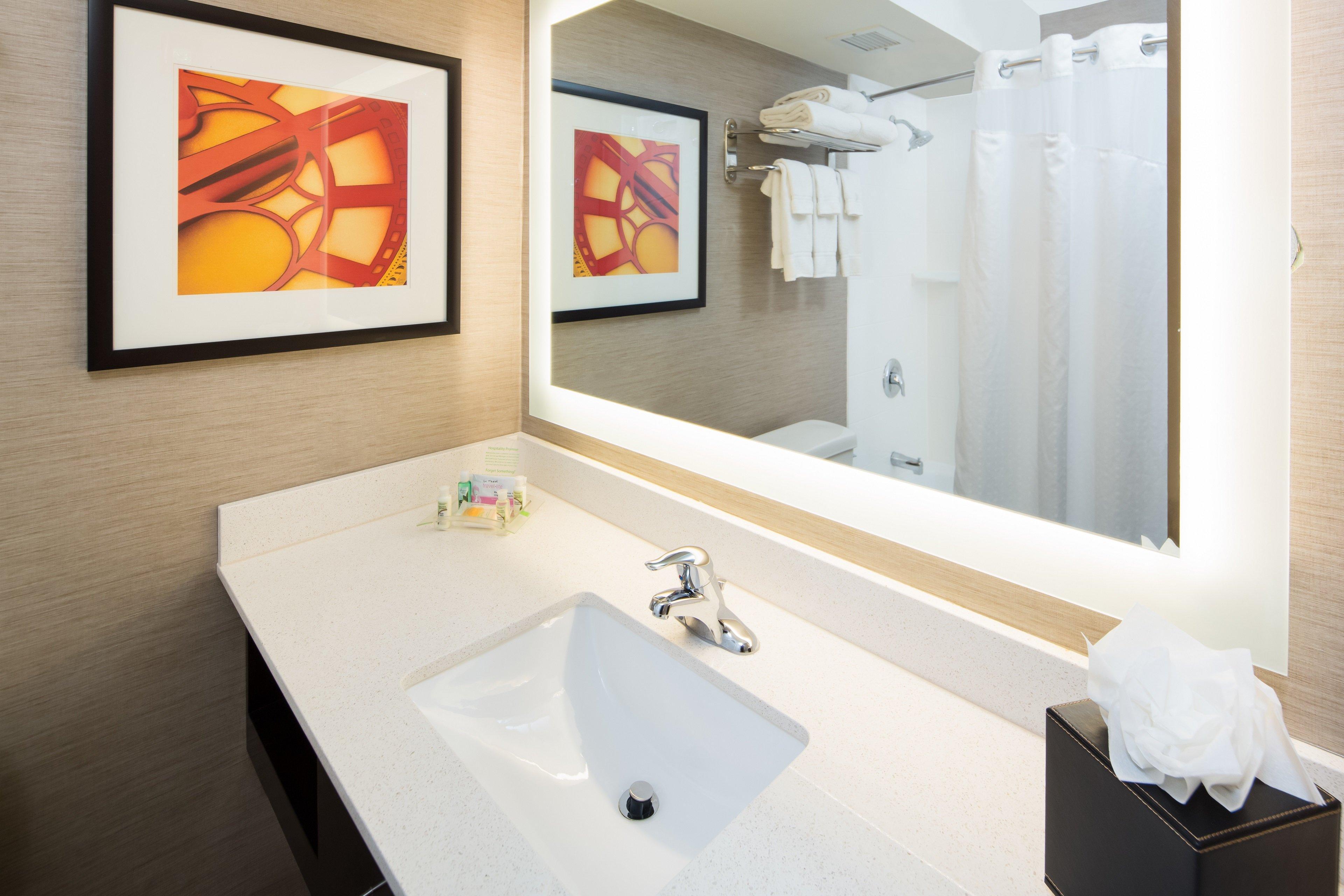 Holiday Inn Milwaukee Riverfront By Ihg Exterior foto