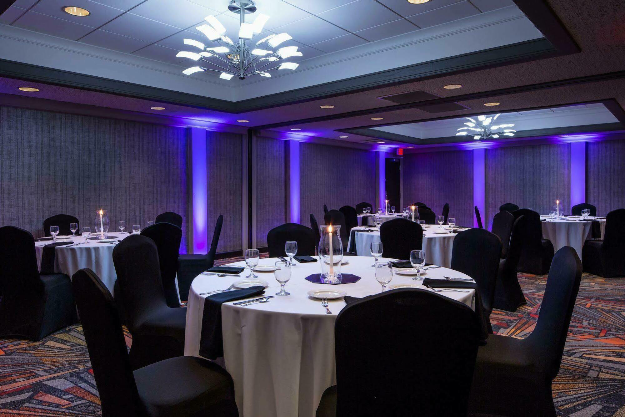 Holiday Inn Milwaukee Riverfront By Ihg Exterior foto