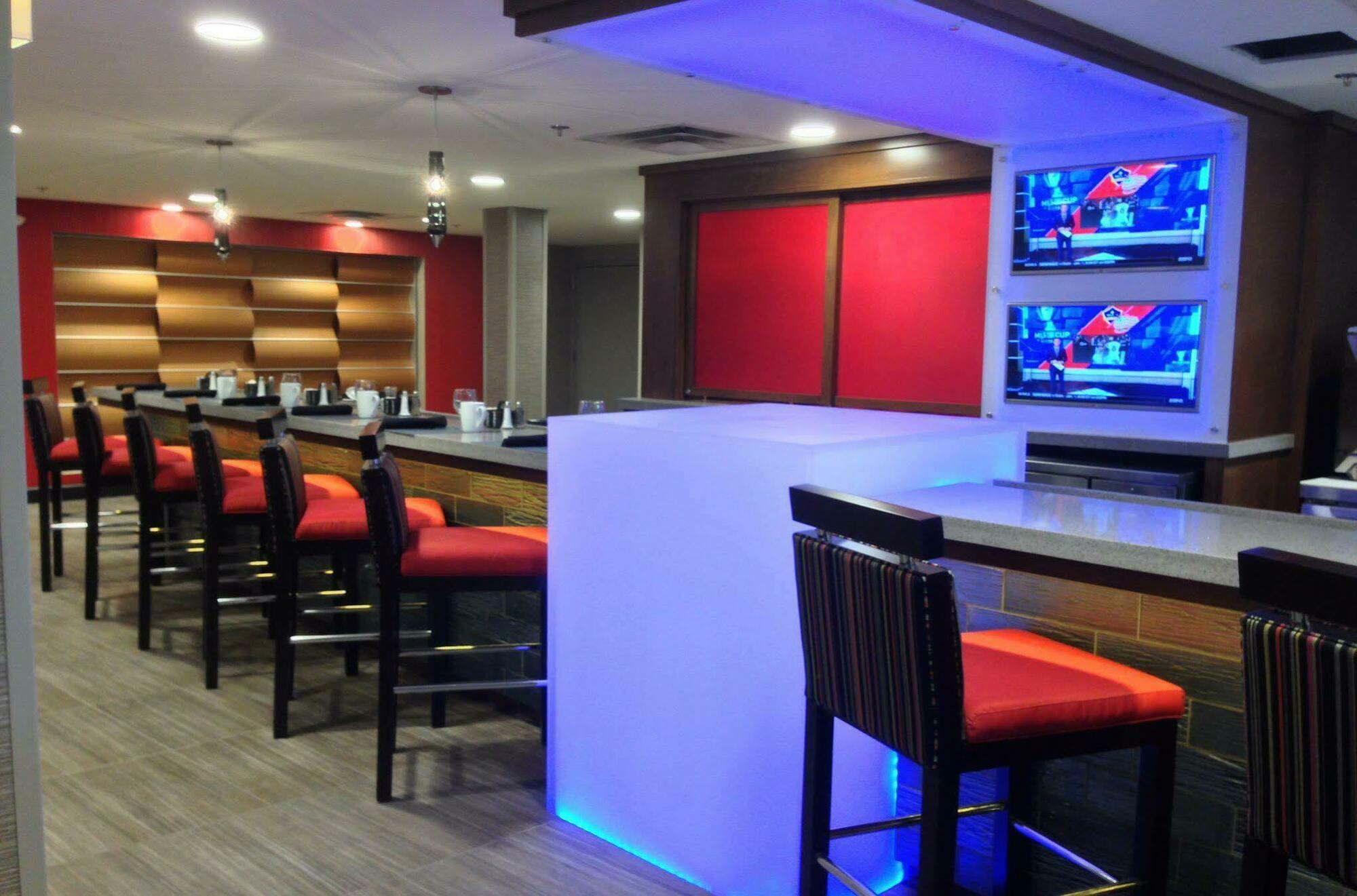 Holiday Inn Milwaukee Riverfront By Ihg Exterior foto
